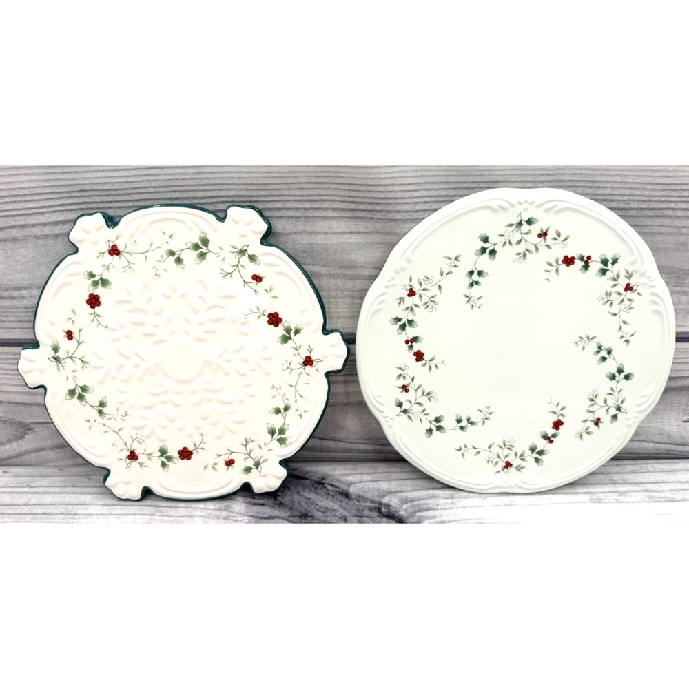 LOT OF 2 PFALTZGRAFF WINTERBERRY TRIVETS - HOLIDAY HOLLY AND BERRIES